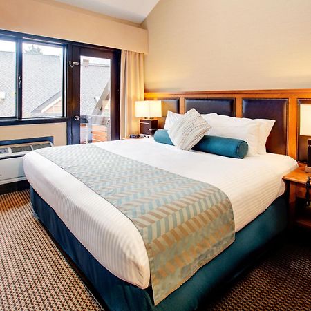 Blackcomb Lodge Whistler Exterior photo